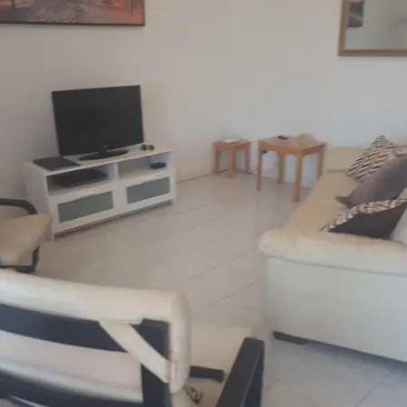 No.7 Nova , Av. Francia Appartement