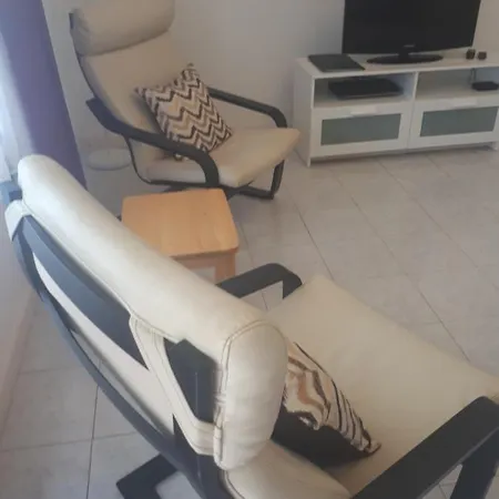 No.7 Nova , Av. Francia Appartement *